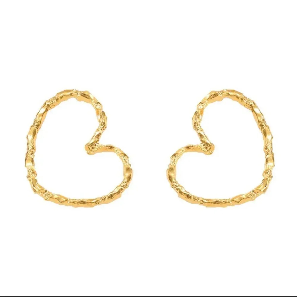 Vintage Gold Heart Earrings